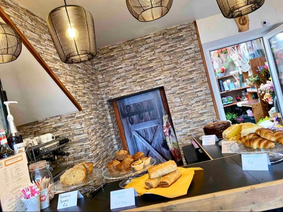 6 New Street Selfcatering Bnb Studio 1 반트리 외부 사진